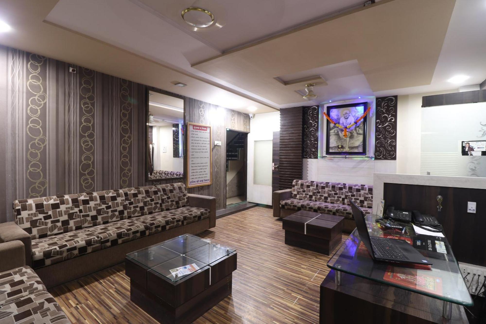 Hotel O Shri Sai Niwara Lodge Dhule Eksteriør bilde